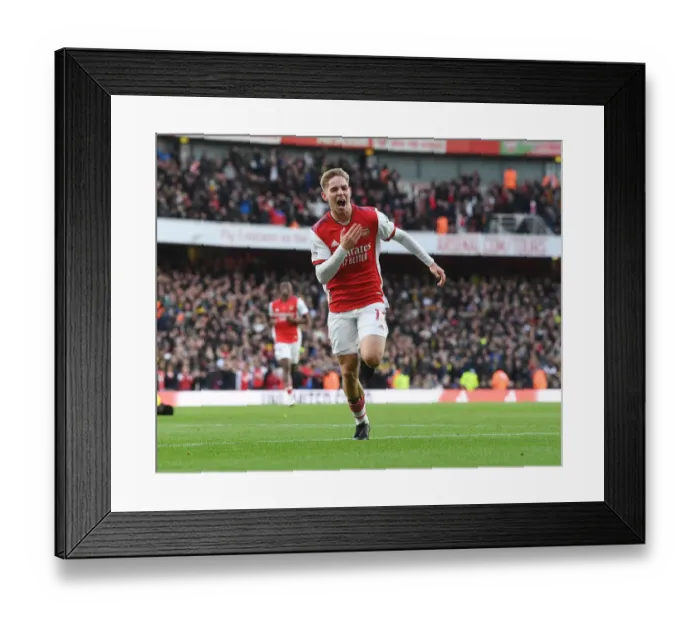 Framed Print : Emile Smith Rowe's Thriller: Arsenal's Stunner Against Watford in Premier League Framed Print : Emile Smith Rowe's Thriller: Arsenal's Stunner Against Watford in Premier League