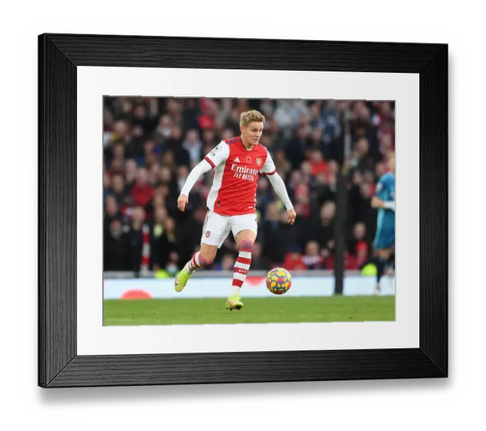 Framed Print : Martin Odegaard Shines: Arsenal's Dominant Display vs. Watford (2021-22) Framed Print : Martin Odegaard Shines: Arsenal's Dominant Display vs. Watford (2021-22)