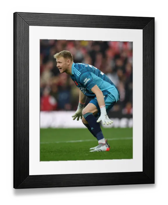 Framed Print : Arsenal's Aaron Ramsdale in Action: Arsenal vs. Watford (2021-22)