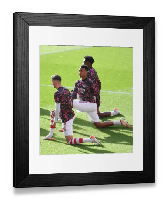 Framed Print : Arsenal's Gabriel Magalhaes Gears Up for Arsenal v Watford in Premier League Action Framed Print : Arsenal's Gabriel Magalhaes Gears Up for Arsenal v Watford in Premier League Action