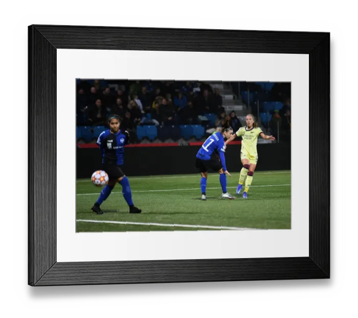 Framed Print : Jordan Nobbs Scores Arsenal's Fifth Goal: HB Koge vs Arsenal Women, UEFA Champions League Group C