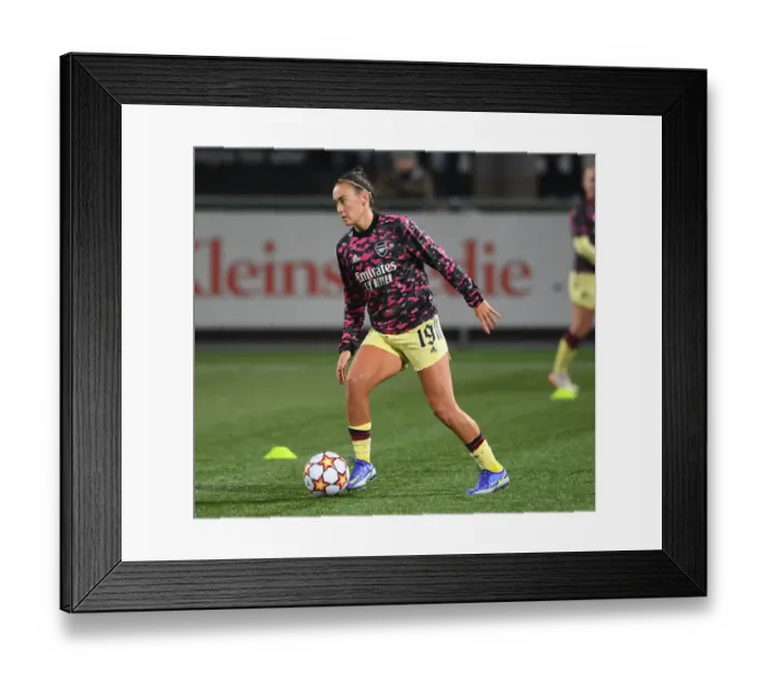 Framed Print : Arsenal Women Prepare for UEFA Champions League Battle against HB Koge