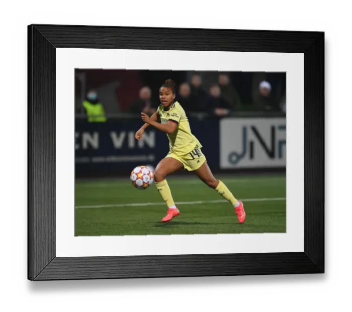 Framed Print : Arsenal's Nikita Parris Fights for Control in UEFA Women's Champions League Clash against HB Koge Framed Print : Arsenal's Nikita Parris Fights for Control in UEFA Women's Champions League Clash against HB Koge