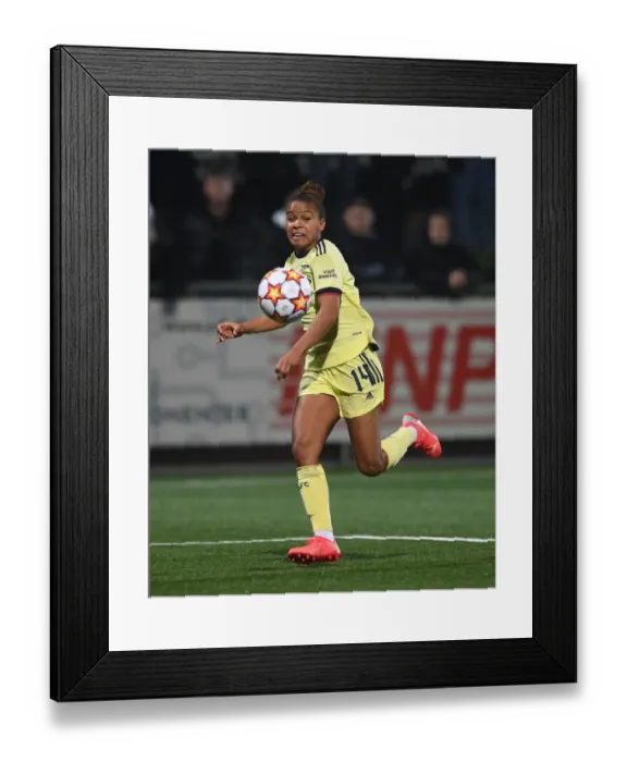 Framed Print : Arsenal's Nikita Parris Fights for Possession in UEFA Women's Champions League Match against HB Koge Framed Print : Arsenal's Nikita Parris Fights for Possession in UEFA Women's Champions League Match against HB Koge