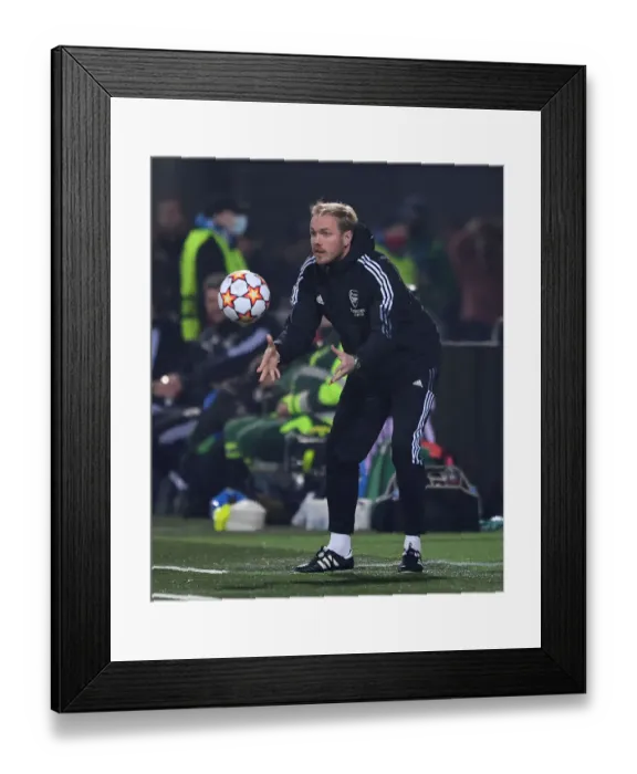 Framed Print : Arsenal Women Take on HB Koge in UEFA Champions League: Jonas Eidevall Leads the Way