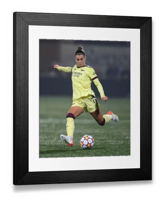 Framed Print : Arsenal Women in Action: UEFA Champions League Battle against HB Koge, Denmark