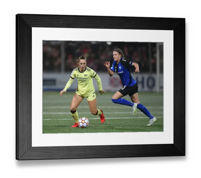 Framed Print : Arsenal Women Face Pressure Against HB Koge in UEFA Champions League Clash