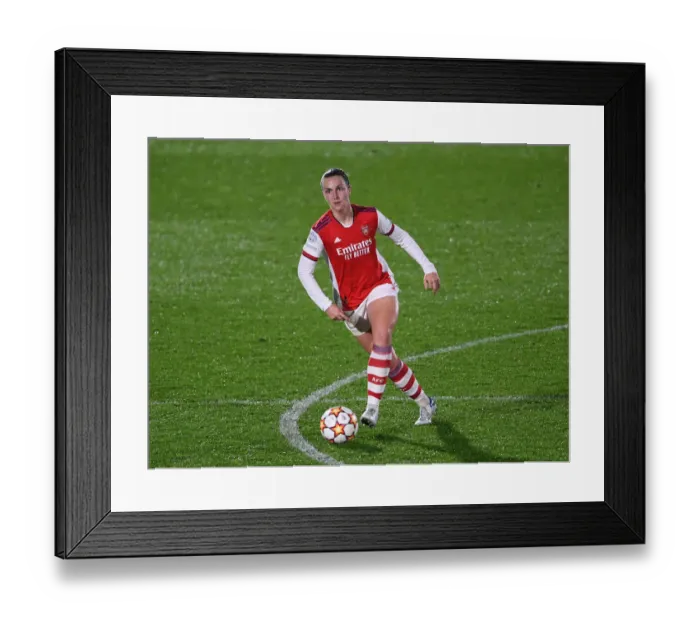 Framed Print : Arsenal Women vs HB Koge: A UEFA Women's Champions League Battle at Meadow Park
