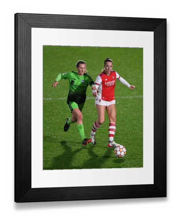 Framed Print : Arsenal WFC vs HB Koge: Tight Battle in UEFA Women's Champions League