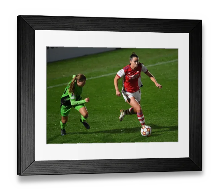 Framed Print : Arsenal Women vs HB Koge: A UEFA Women's Champions League Showdown at Meadow Park