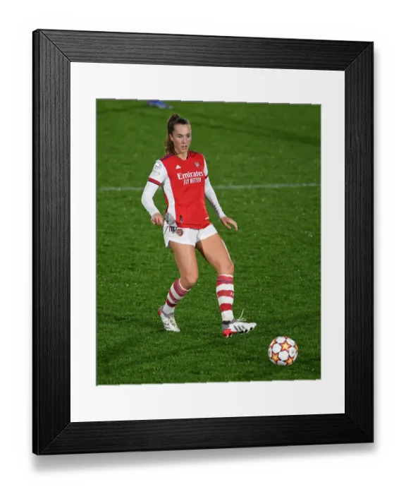 Framed Print : Arsenal Women Battle in UEFA Champions League Group C: Arsenal Women vs HB Koge (2021-22)