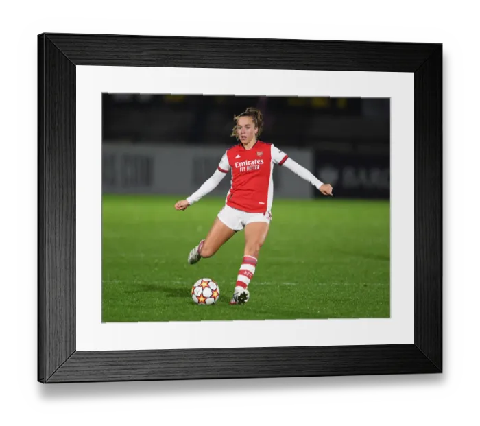 Framed Print : Arsenal Women vs HB Koge: A UEFA Women's Champions League Showdown at Meadow Park