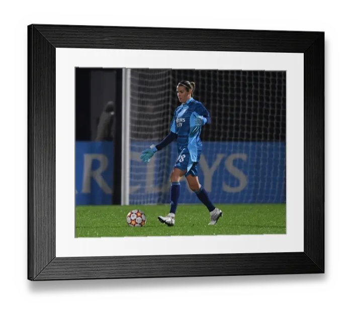 Framed Print : Arsenal Women vs HB Koge: Showdown in UEFA Women's Champions League at Meadow Park