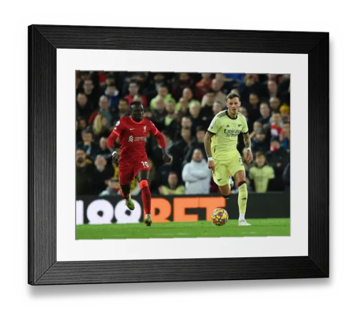 Framed Print : Liverpool v Arsenal - Premier League