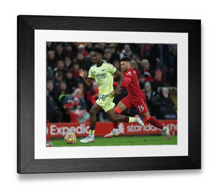 Framed Print : Lokonga vs Oxlade-Chamberlain: Battle at Anfield - Liverpool vs Arsenal, Premier League 2021-22 Framed Print : Lokonga vs Oxlade-Chamberlain: Battle at Anfield - Liverpool vs Arsenal, Premier League 2021-22