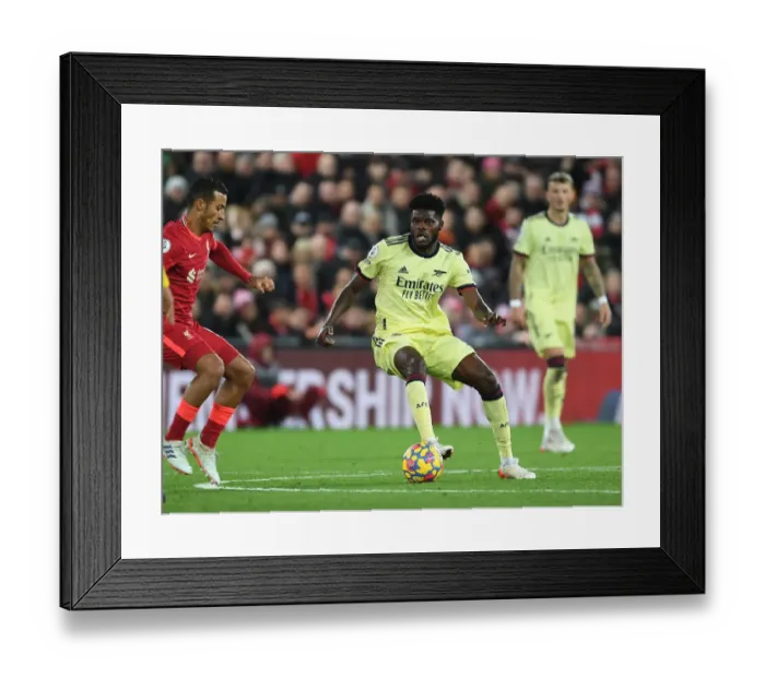 Framed Print : Thomas Partey in Action: Intense Midfield Battle - Liverpool vs. Arsenal, Premier League 2021-22