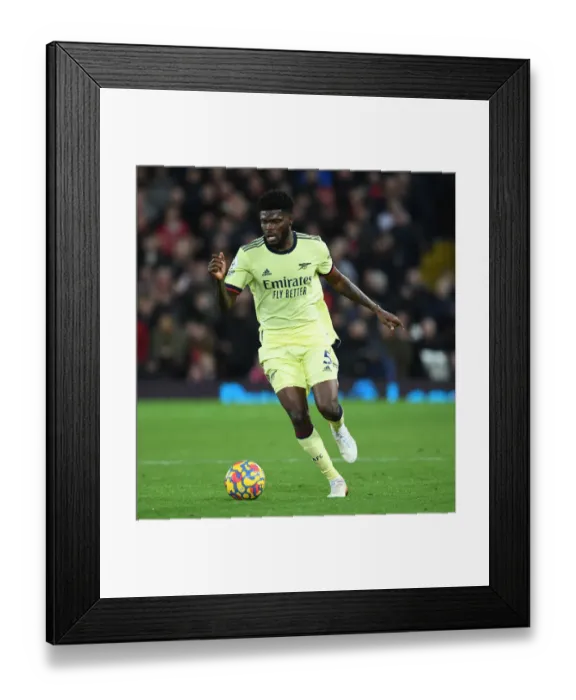 Framed Print : Thomas Partey vs. Liverpool: A Fierce Battle in the 2021-22 Premier League Clash