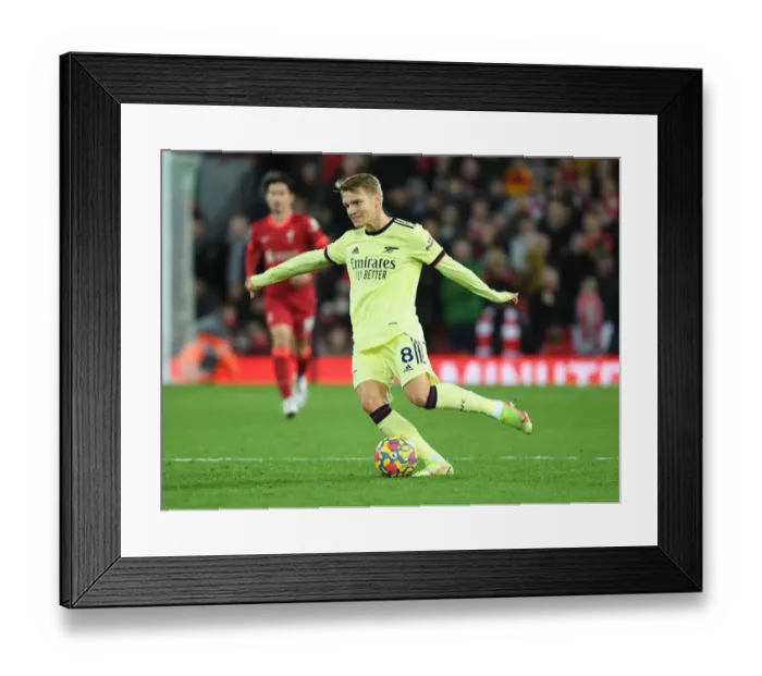 Framed Print : Martin Odegaard's Midfield Battle against Liverpool in the Premier League 2021-22 Framed Print : Martin Odegaard's Midfield Battle against Liverpool in the Premier League 2021-22