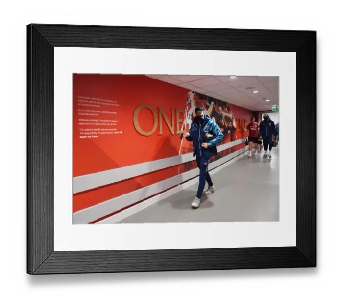 Framed Print : Arsenal's Aaron Ramsdale Faces Liverpool at Anfield in Premier League Clash (2021-22)
