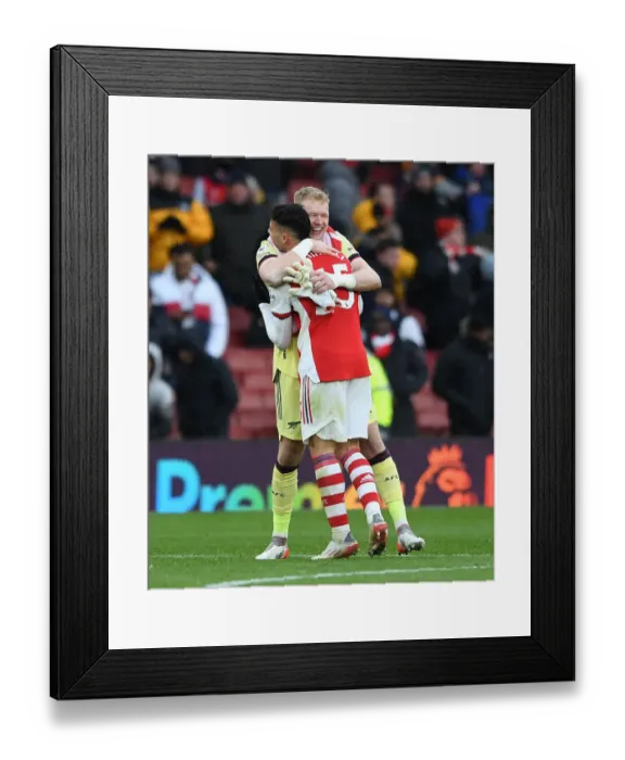 Framed Print : Arsenal's Ramsdale and Martinelli Celebrate Victory Over Newcastle United Framed Print : Arsenal's Ramsdale and Martinelli Celebrate Victory Over Newcastle United