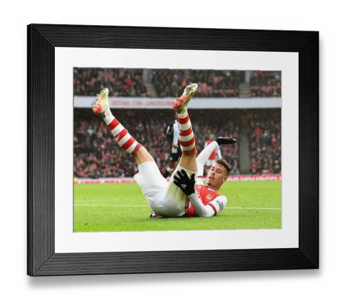 Framed Print : Martinelli's Brilliant Performance: Arsenal Triumphs Over Newcastle United, Premier League 2021-22