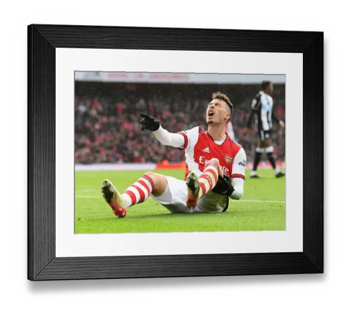 Framed Print : Martinelli in Action: Arsenal vs Newcastle United, Premier League 2021-22