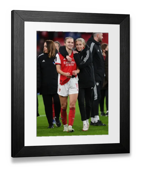Framed Print : Arsenal Women's FA Cup Victory: Miedema and Williamson Celebrate at Wembley Framed Print : Arsenal Women's FA Cup Victory: Miedema and Williamson Celebrate at Wembley