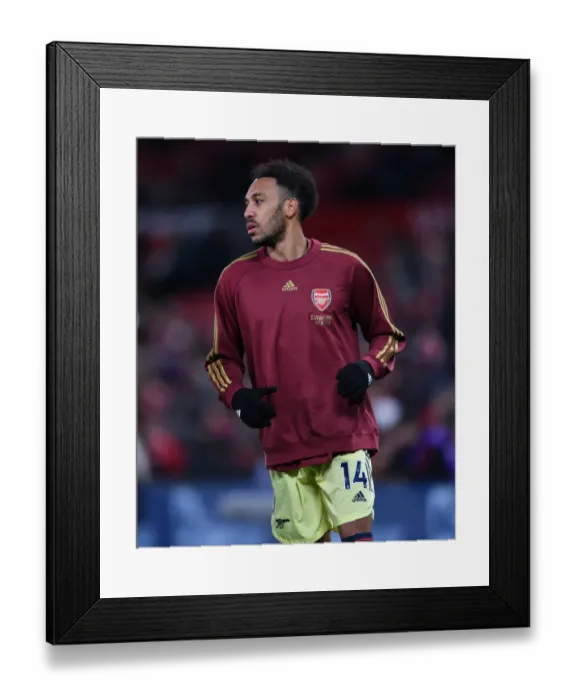 Framed Print : Arsenal's Aubameyang Prepares for Manchester United Showdown in Premier League (2020-21) Framed Print : Arsenal's Aubameyang Prepares for Manchester United Showdown in Premier League (2020-21)