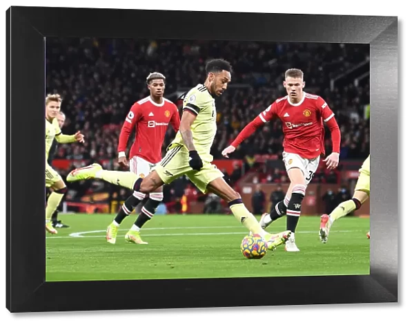 Aubameyang vs McTominay: Intense Moment at Old Trafford - Manchester United vs Arsenal, Premier League 2020-21
