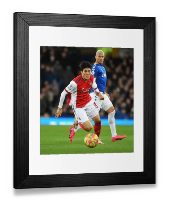 Framed Print : Arsenal's Tomiyasu in Action: Everton vs Arsenal, Premier League 2020-21 Framed Print : Arsenal's Tomiyasu in Action: Everton vs Arsenal, Premier League 2020-21