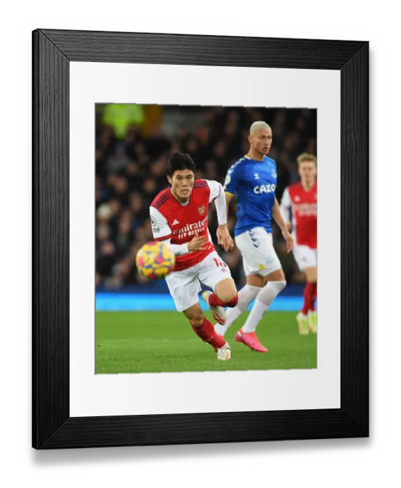 Framed Print : Arsenal's Tomiyasu in Action: Everton vs Arsenal, Premier League 2020-21 Framed Print : Arsenal's Tomiyasu in Action: Everton vs Arsenal, Premier League 2020-21