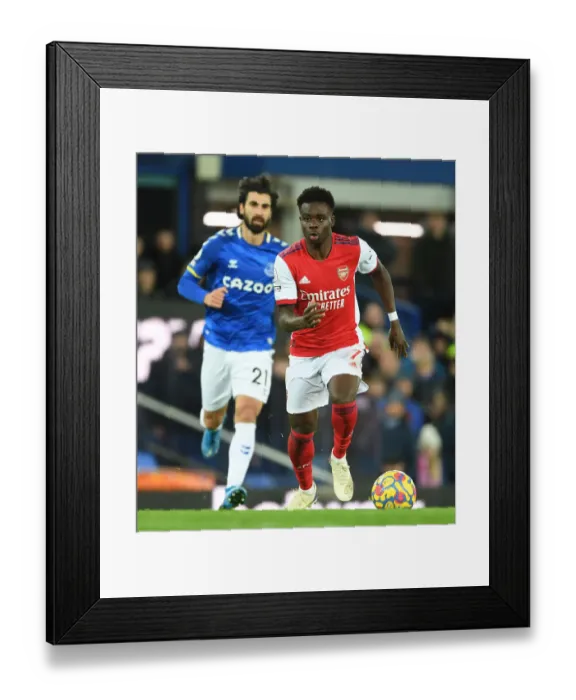 Framed Print : Bukayo Saka in Action: Arsenal vs Everton, Premier League 2020-21 Framed Print : Bukayo Saka in Action: Arsenal vs Everton, Premier League 2020-21