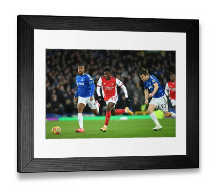 Framed Print : Nketiah's Thrilling Goal: Arsenal Edge Past Everton in Premier League Showdown