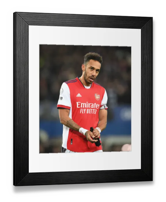 Framed Print : Aubameyang Reacts: Everton vs Arsenal, Premier League 2020-21 Framed Print : Aubameyang Reacts: Everton vs Arsenal, Premier League 2020-21