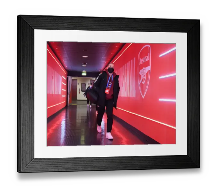 Framed Print : Arsenal WFC vs. FC Barcelona: Beth Mead Prepares for UEFA Women's Champions League Clash at Emirates Stadium