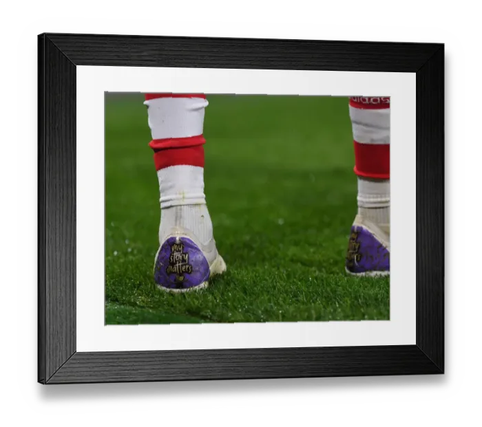 Framed Print : Bukayo Saka's Star Performance: Arsenal Triumphs Over Southampton (2021-22) Framed Print : Bukayo Saka's Star Performance: Arsenal Triumphs Over Southampton (2021-22)