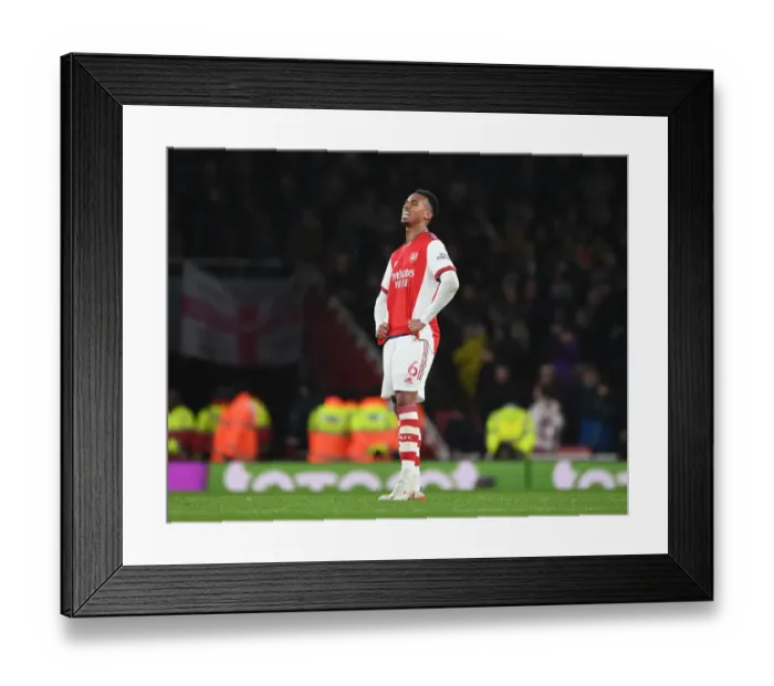 Framed Print : Gabriel in Action: Arsenal vs Southampton, Premier League 2021-22