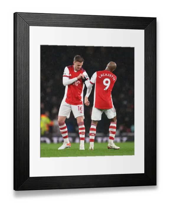 Framed Print : Arsenal: Lacazette Passes Captaincy to Holding vs Southampton (Premier League 2021-22) Framed Print : Arsenal: Lacazette Passes Captaincy to Holding vs Southampton (Premier League 2021-22)