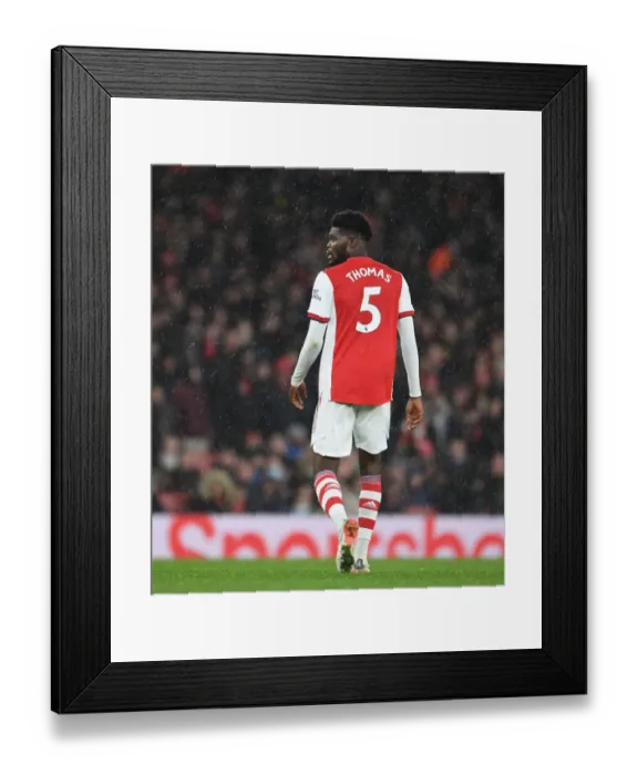 Framed Print : Thomas Partey in Action: Arsenal vs Southampton, Premier League 2021-22