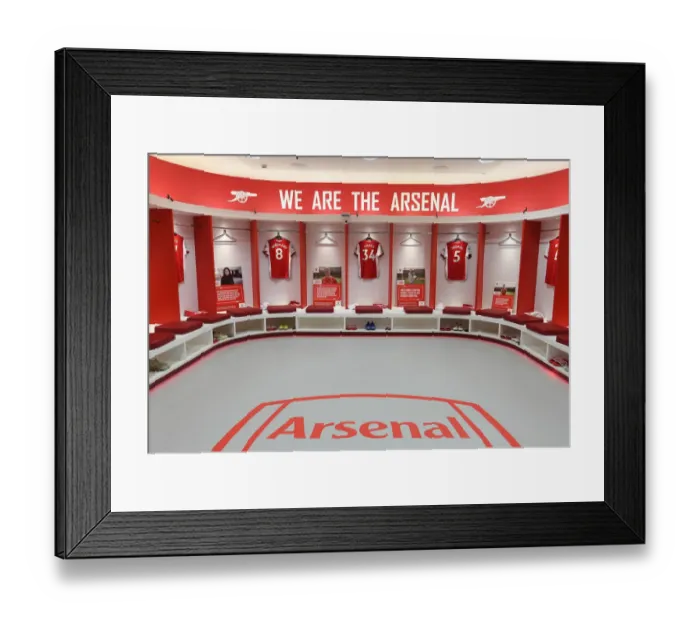 Framed Print : Arsenal: Pre-Match Focus in the Changing Room - Arsenal vs Southampton (2021-22)