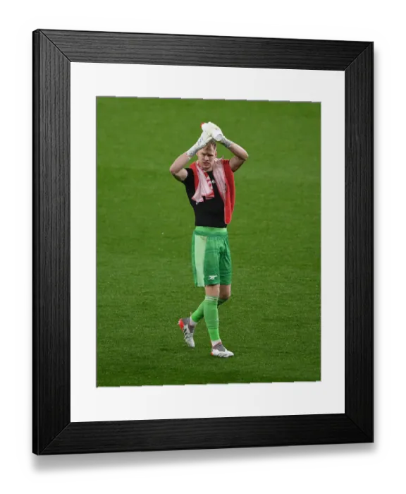 Framed Print : Arsenal's Aaron Ramsdale Reacts After Thrilling Arsenal vs Southampton Premier League Showdown (December 2021) Framed Print : Arsenal's Aaron Ramsdale Reacts After Thrilling Arsenal vs Southampton Premier League Showdown (December 2021)
