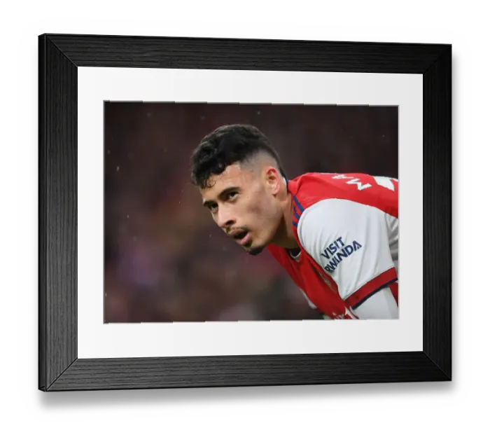 Framed Print : Gabriel Magalhaes in Action: Arsenal vs Southampton, Premier League 2021-22 Framed Print : Gabriel Magalhaes in Action: Arsenal vs Southampton, Premier League 2021-22