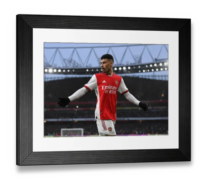 Framed Print : Gabriel Martinelli in Action: Arsenal vs. Southampton (2021-22) Framed Print : Gabriel Martinelli in Action: Arsenal vs. Southampton (2021-22)