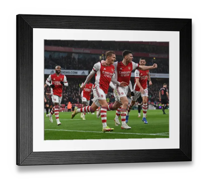 Framed Print : Arsenal's Martin Odegaard and Kieran Tierney Celebrate Goal Against Southampton (December 2021)