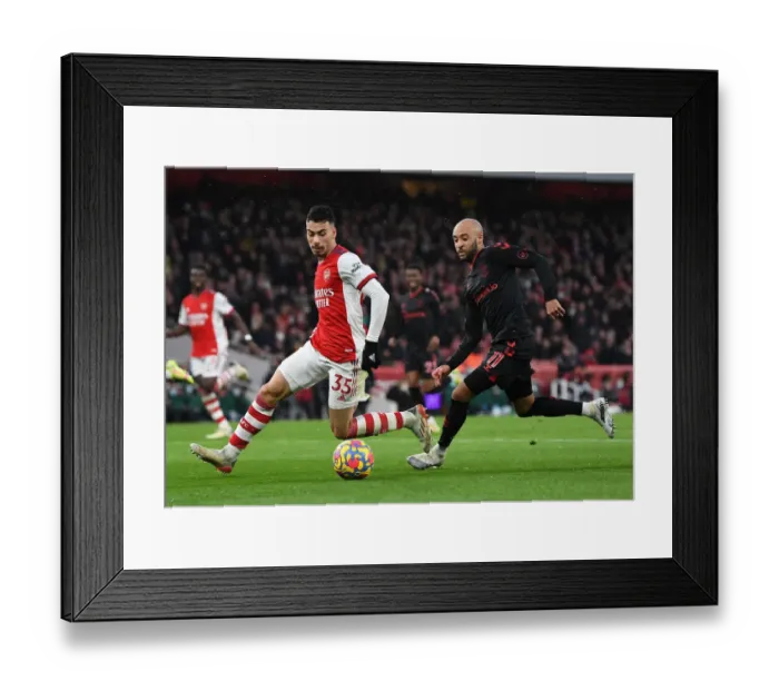 Framed Print : Martinelli vs. Redmond: A Fiery Face-Off in Arsenal's Battle Against Southampton