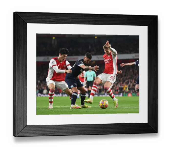 Framed Print : Clash at the Emirates: Arsenal vs. West Ham United - Premier League Showdown Framed Print : Clash at the Emirates: Arsenal vs. West Ham United - Premier League Showdown