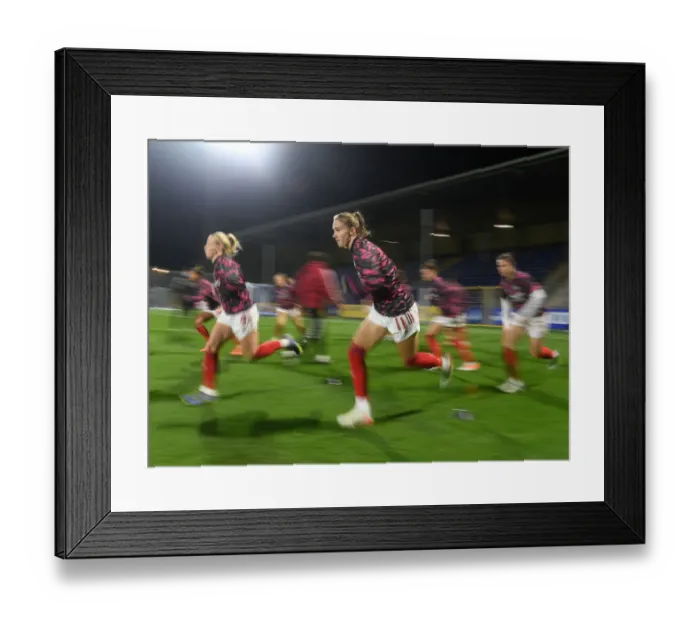 Framed Print : Arsenal's Vivianne Miedema Prepares for Battle: Arsenal WFC vs. 1899 Hoffenheim, UEFA Women's Champions League