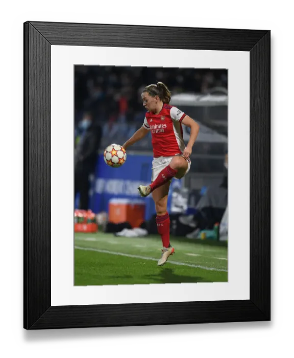 Framed Print : Arsenal WFC in Action against 1899 Hoffenheim in UEFA Women's Champions League Group Stage