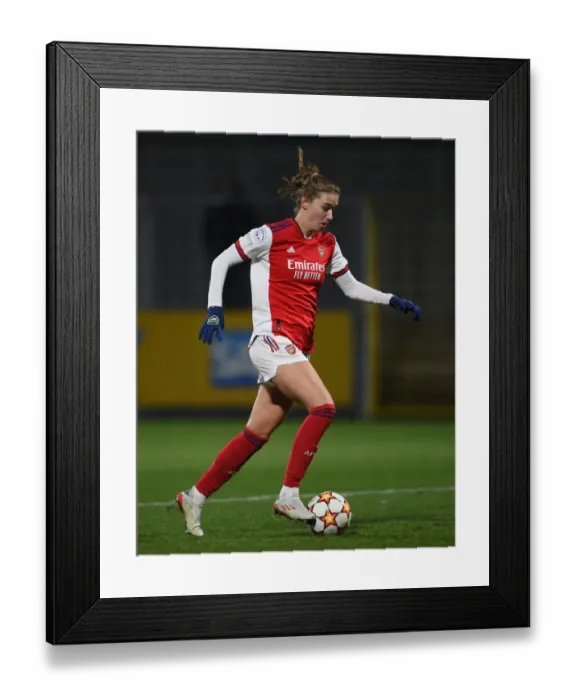 Framed Print : Arsenal's Vivianne Miedema in Action against 1899 Hoffenheim in UEFA Women's Champions League Framed Print : Arsenal's Vivianne Miedema in Action against 1899 Hoffenheim in UEFA Women's Champions League