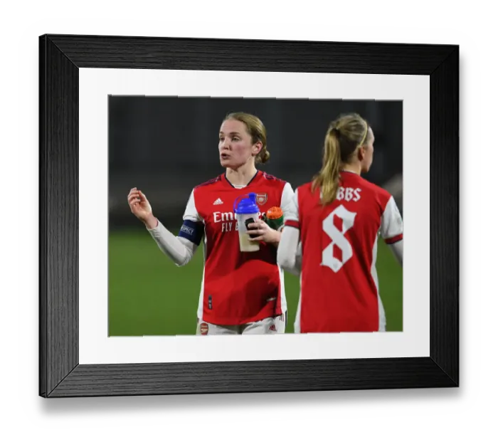 Framed Print : Arsenal WFC in Action against 1899 Hoffenheim in UEFA Women's Champions League